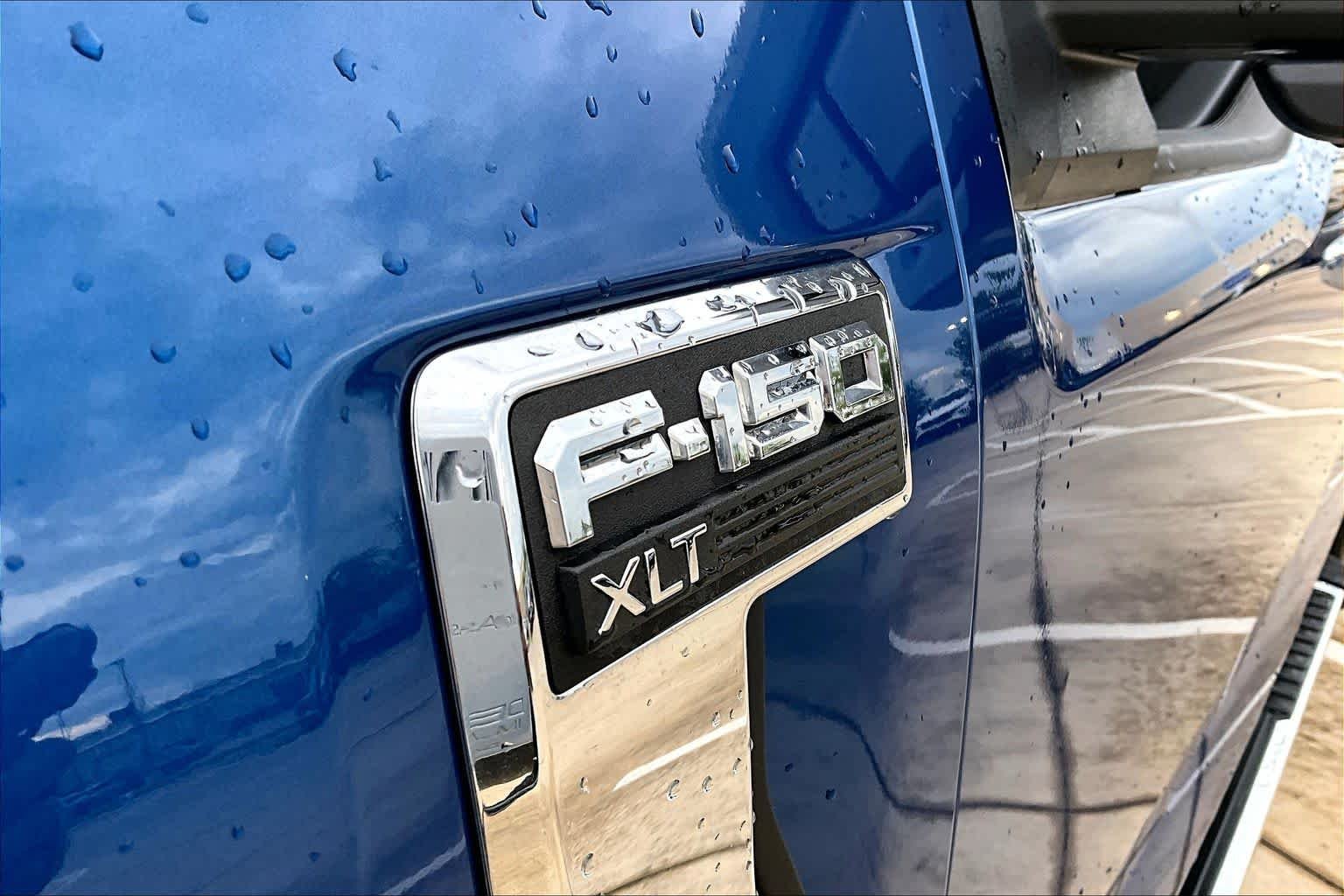 Used 2025 Atlas Blue Metallic Ford XLT image 31