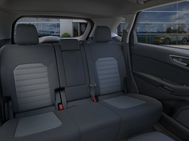 2024 Ford Edge SE - Photo 11