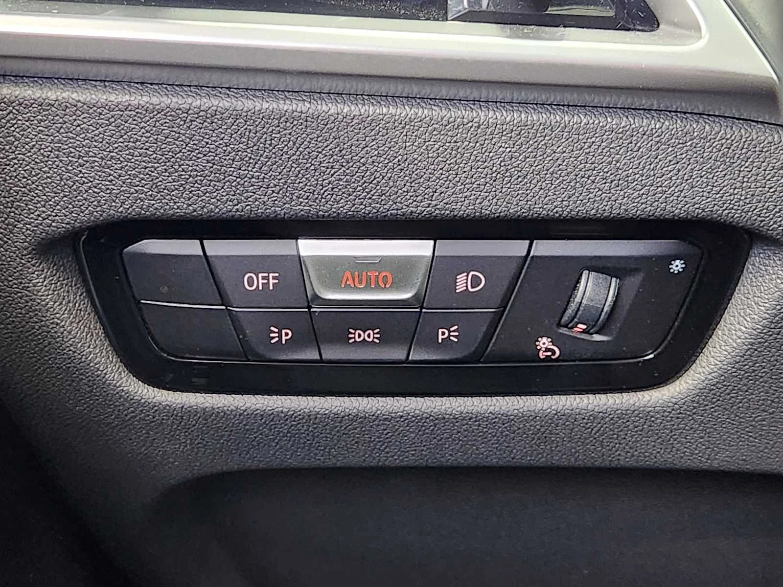 Certified Used 2025 Brooklyn Grey Metallic BMW  image 20