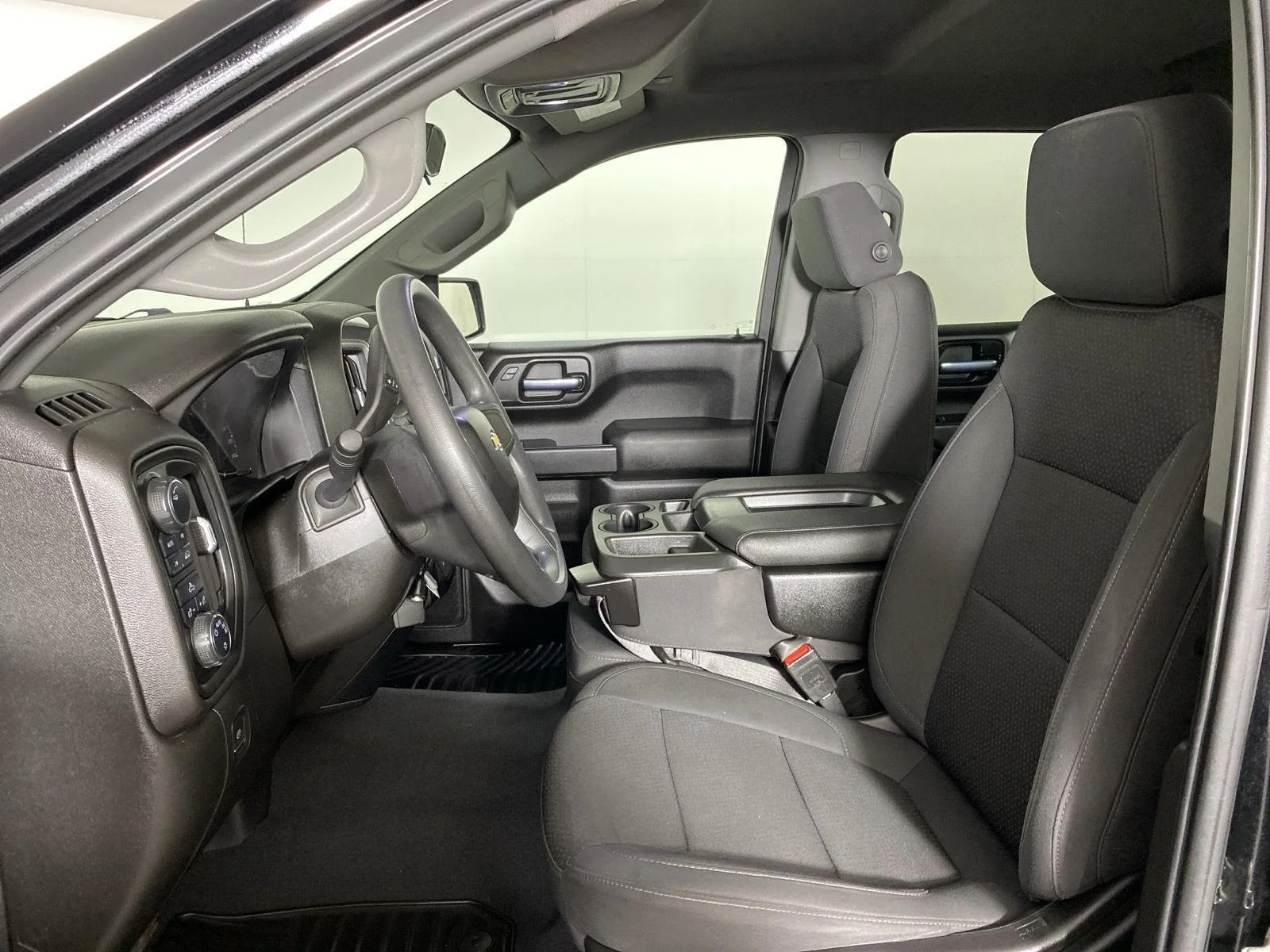 Used 2022 Black Chevrolet Custom image 19