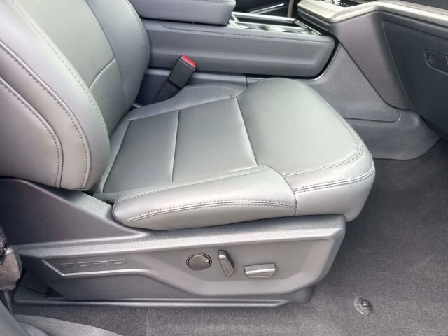 New 2026 Star White Metallic Tri-Coat Ford Active image 44