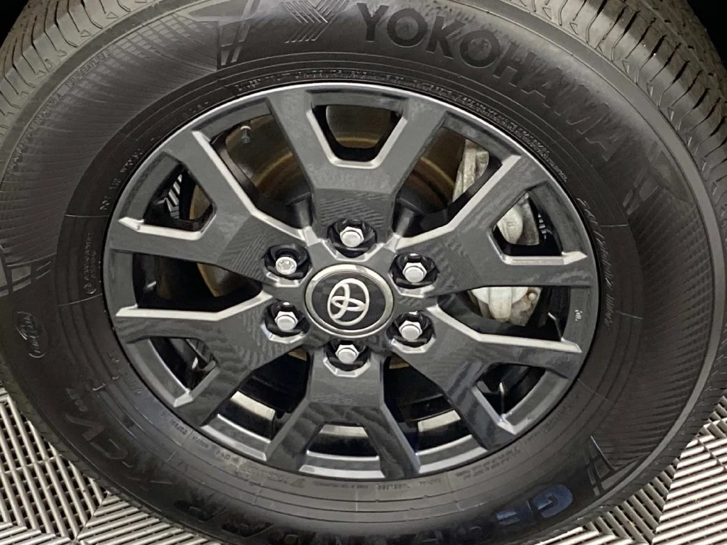 Used 2025 Cutting Edge Toyota SR5 image 25