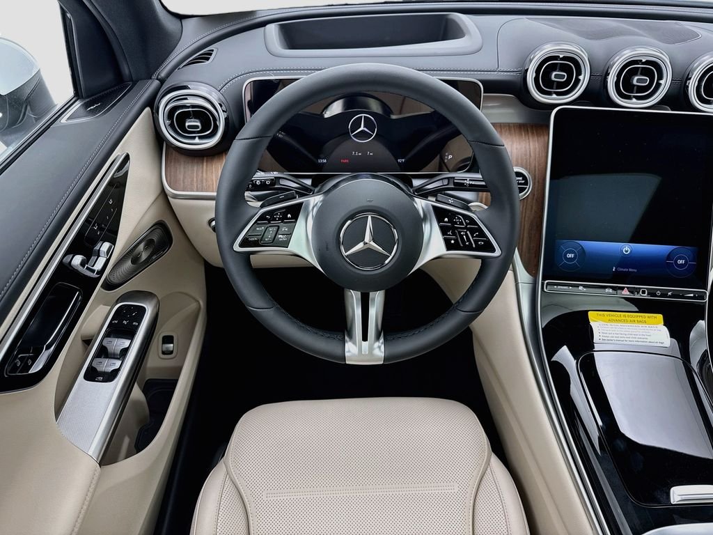 New 2027 Moonlight White Metallic Mercedes-Benz GLC 300 image 11