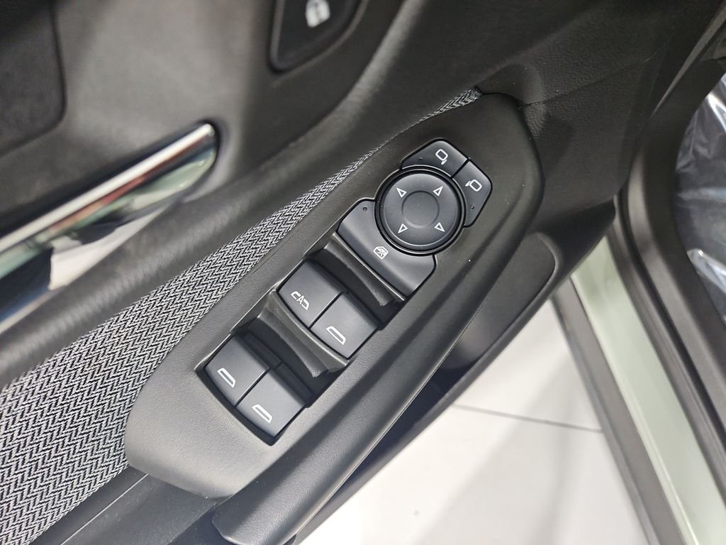 Used 2025 Green Chevrolet LS image 12