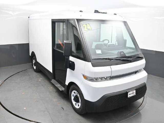 Used 2024 White BrightDrop  image 24
