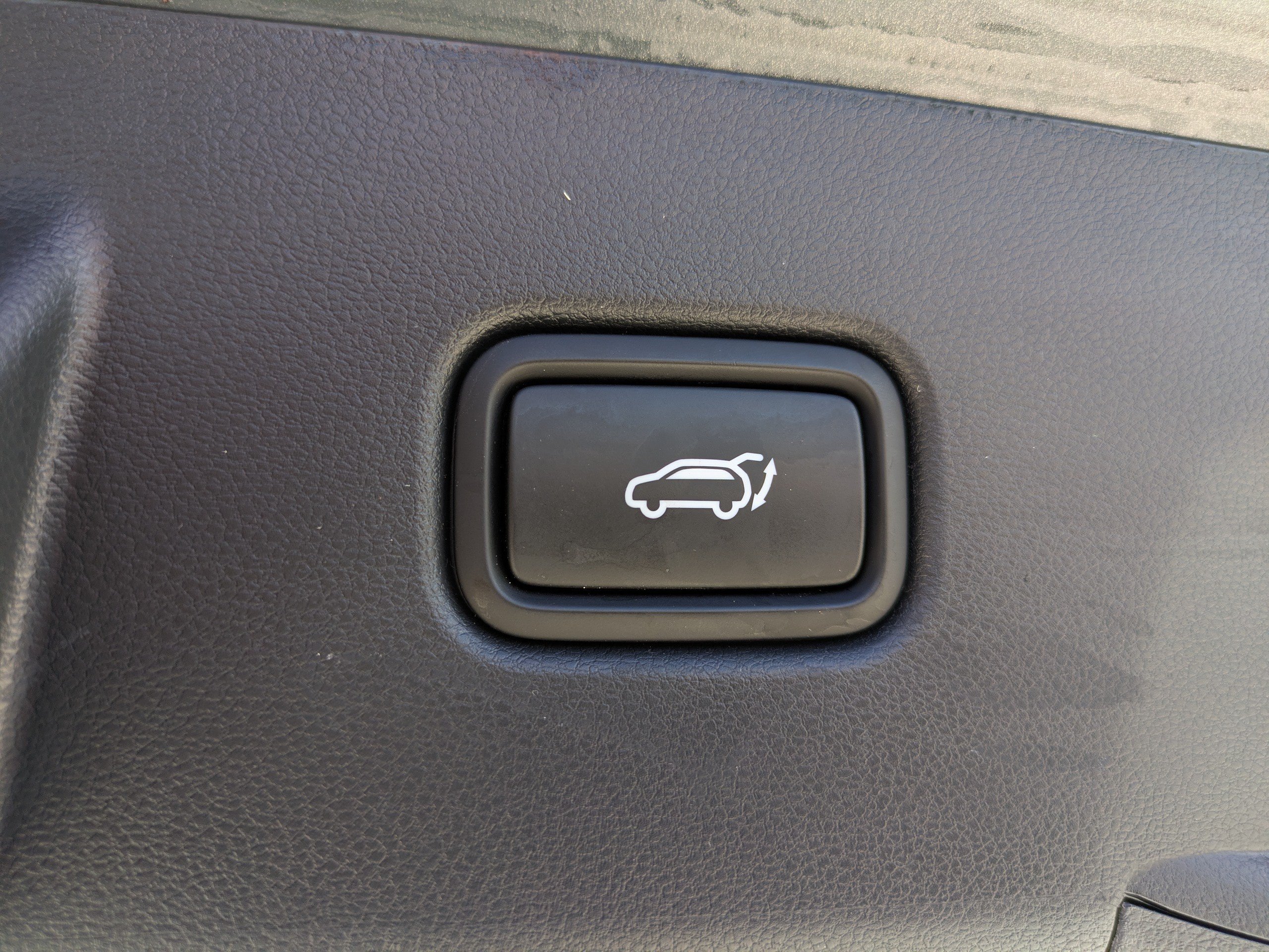 Certified Used 2024 Amazon Gray Hyundai SEL CONVENIENCE image 12