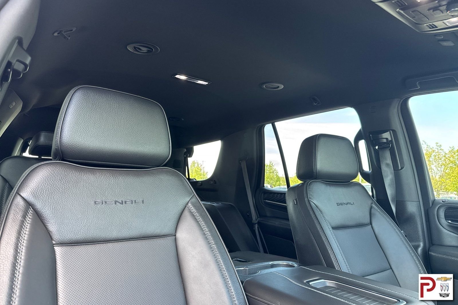 Used 2023 White GMC Denali image 20