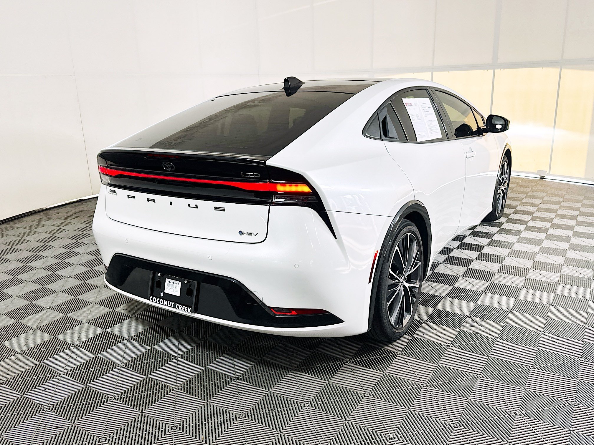 Used 2024 Pearl Toyota Limited image 3