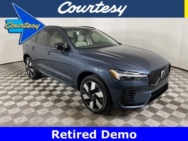 2025 Volvo XC60 T8 Plus Dark AWD's photo