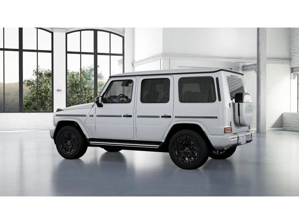 Used 2025 MANUFAKTUR Moonlight White Magno Mercedes-Benz G 580 image 31