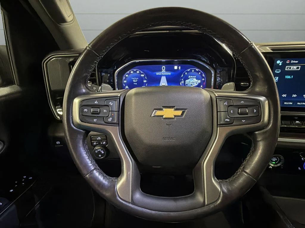 Used 2022 Gray Chevrolet LT image 31