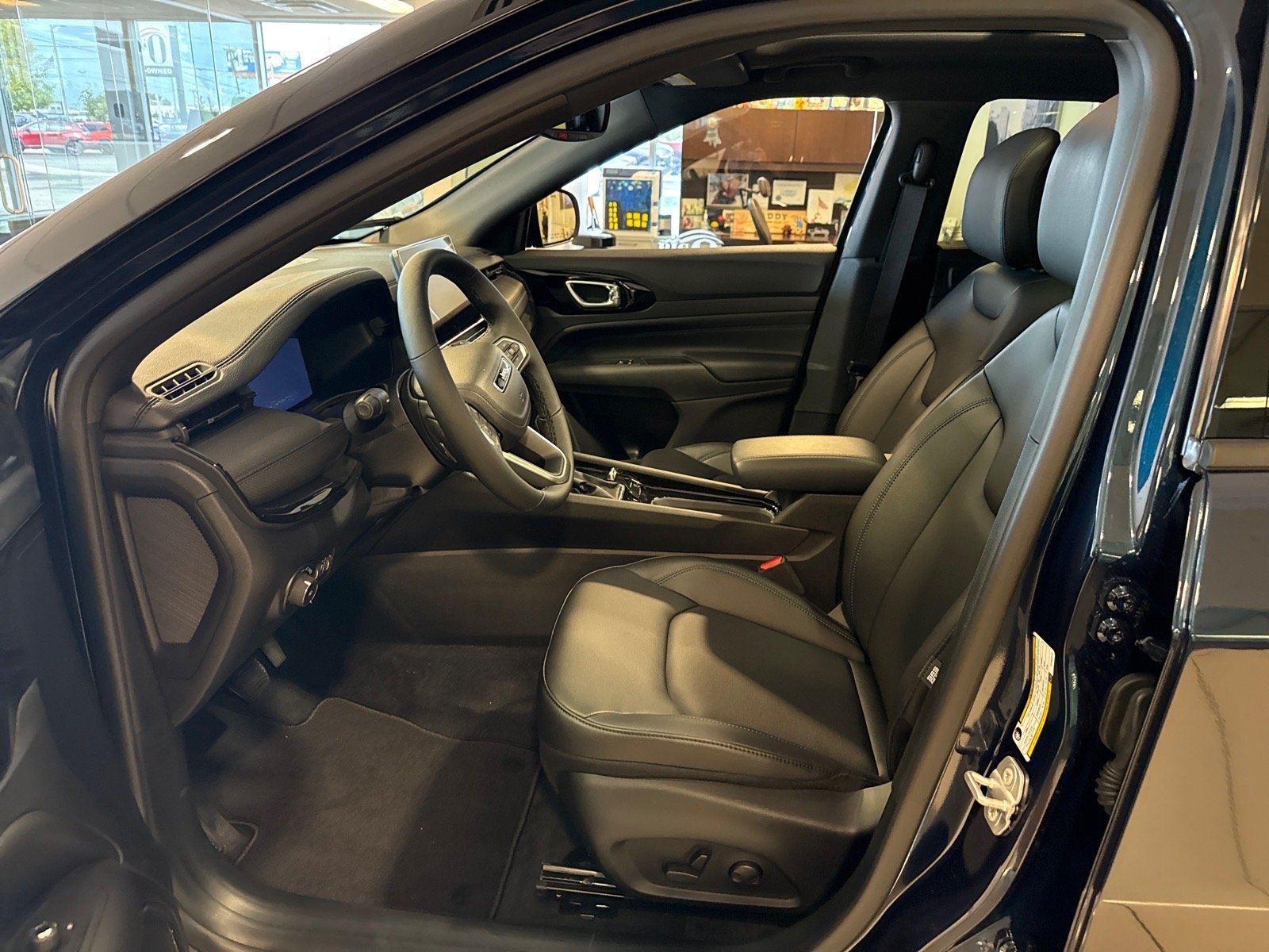 New 2026 Fathom Blue Pearl-Coat Exterior Paint Jeep Limited Altitude image 5