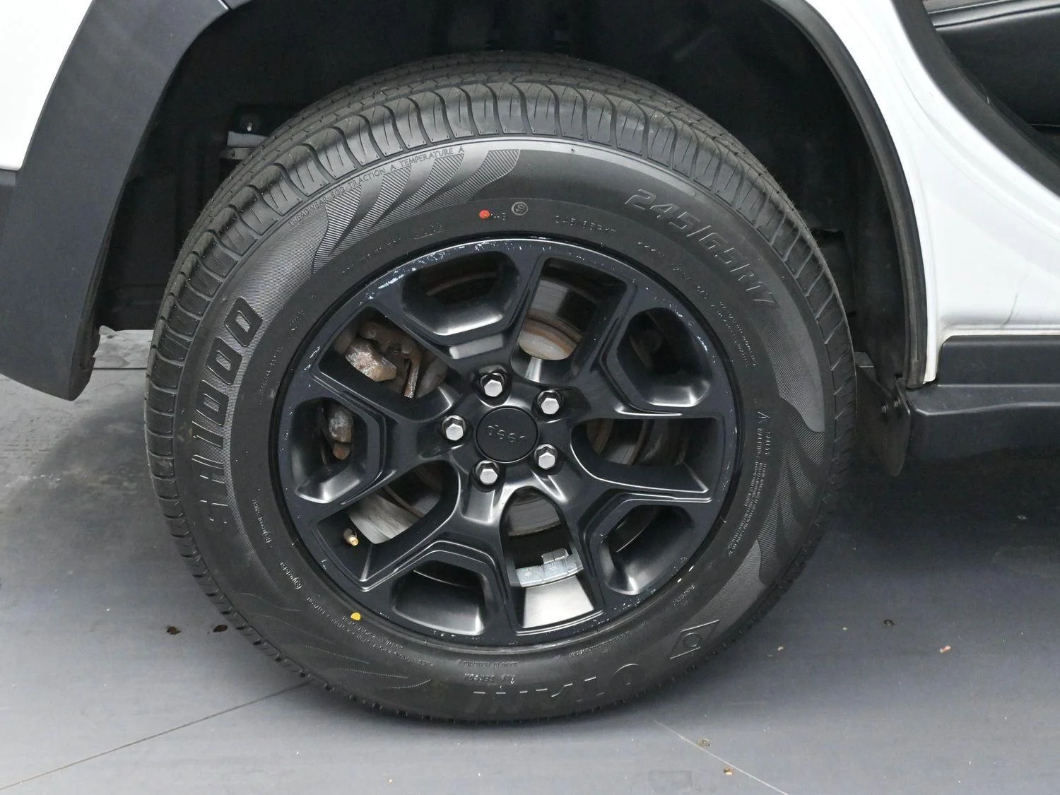 Used 2022 White Jeep Trailhawk image 31