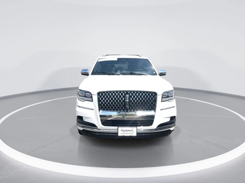 Used 2022 White Lincoln Black Label image 3