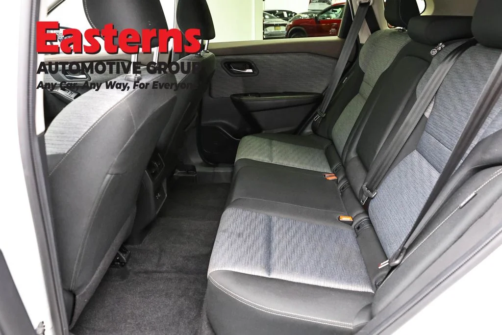 Used 2023 White Nissan SV image 22