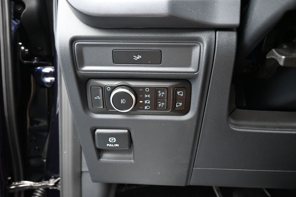 New 2026 Antimatter Blue Metallic Ford XLT image 13