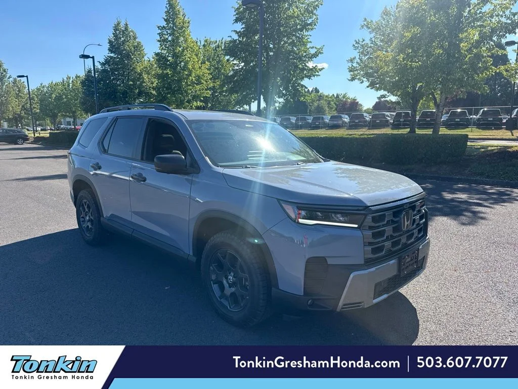 Used 2026 Sonic Gray Pearl Honda TrailSport image 1