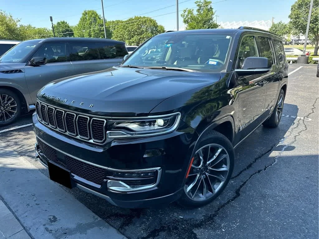 2022 Jeep Wagoneer Series III 4WD's photo