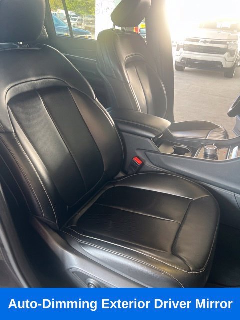 Used 2024 Gray Jeep Limited image 18