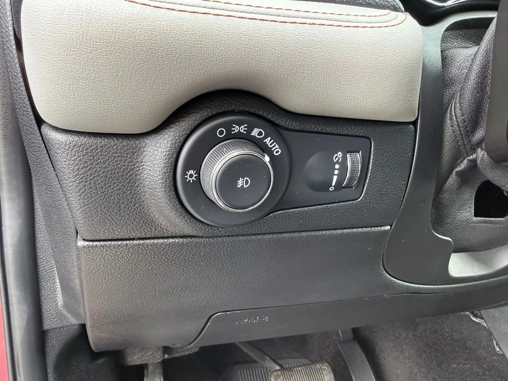 Used 2022 Red Dodge R/T image 22