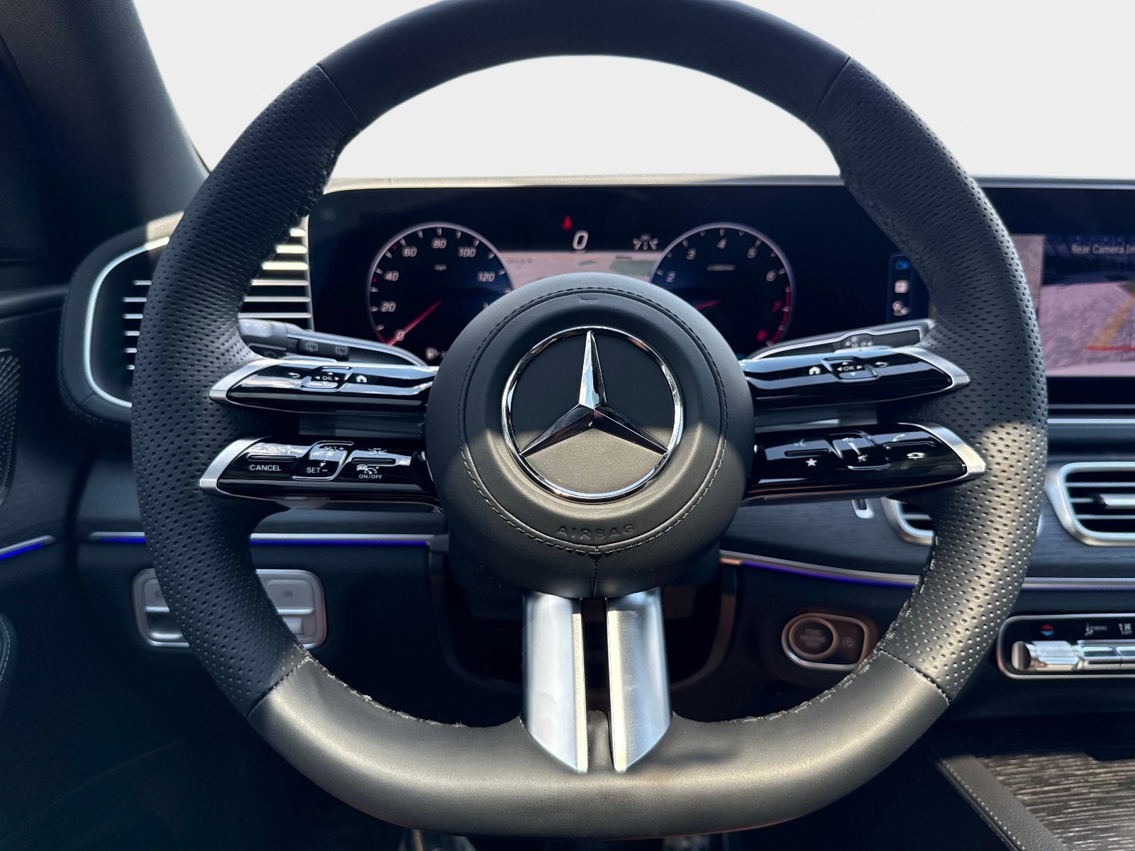 New 2026 Moonlight White Mercedes-Benz 450 4MATIC® SUV image 30