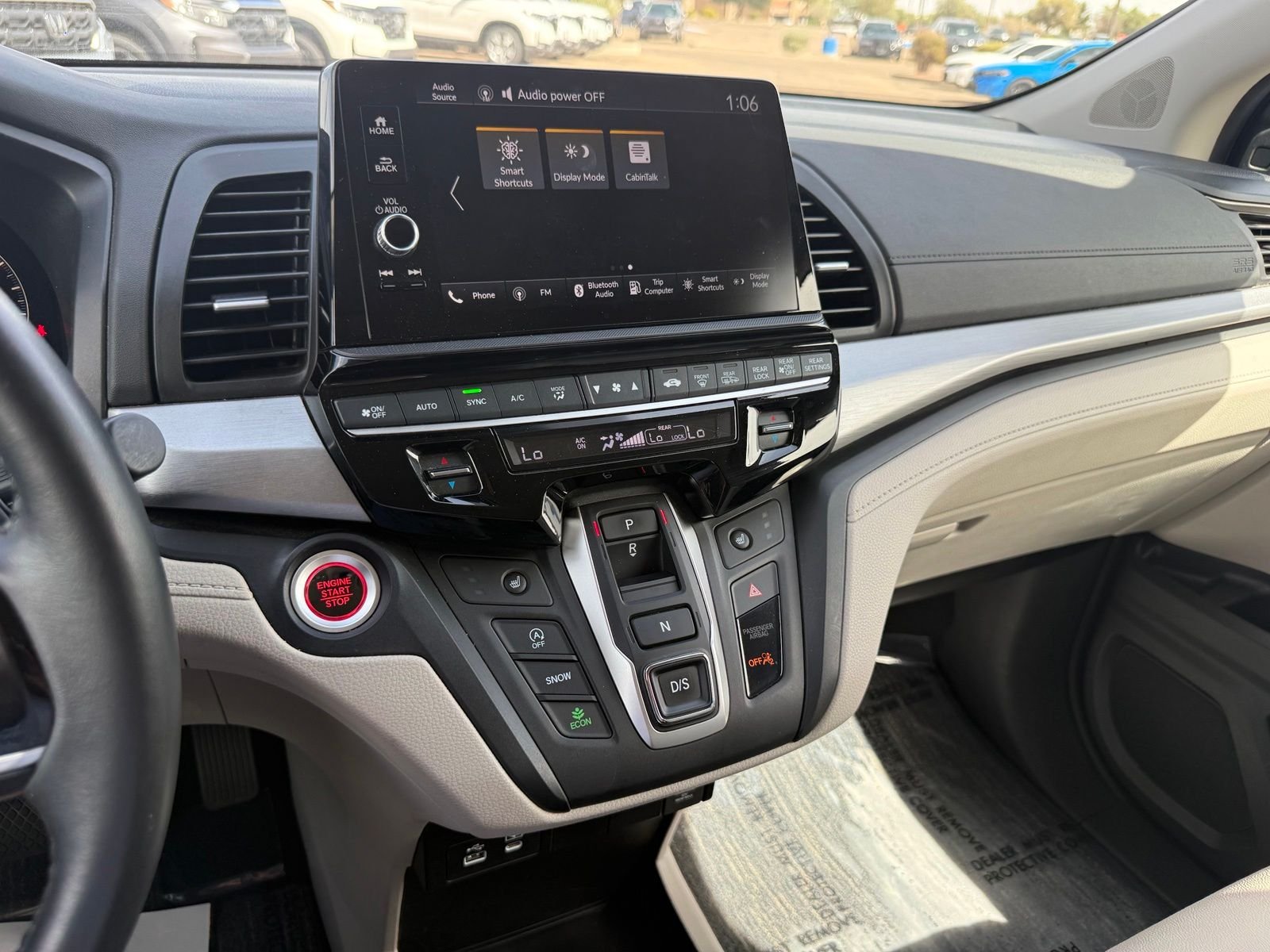 Used 2025 Solar Silver Metallic Honda EX-L image 22