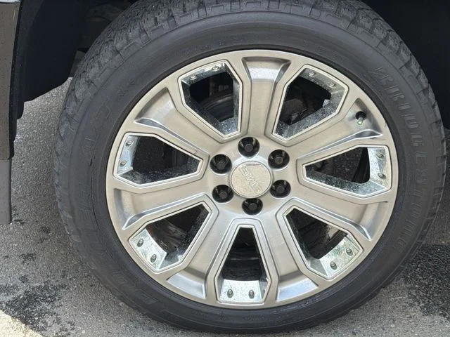 Used 2017 Black GMC Denali image 17