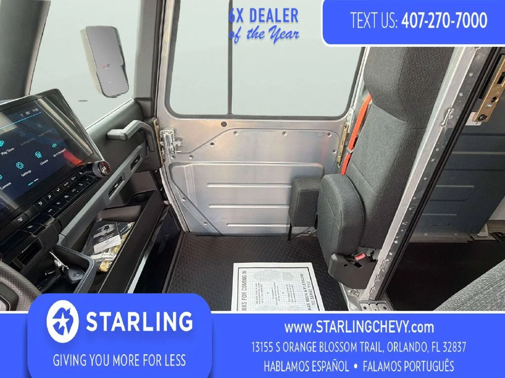 Used 2024 Oyster White BrightDrop EJY image 23