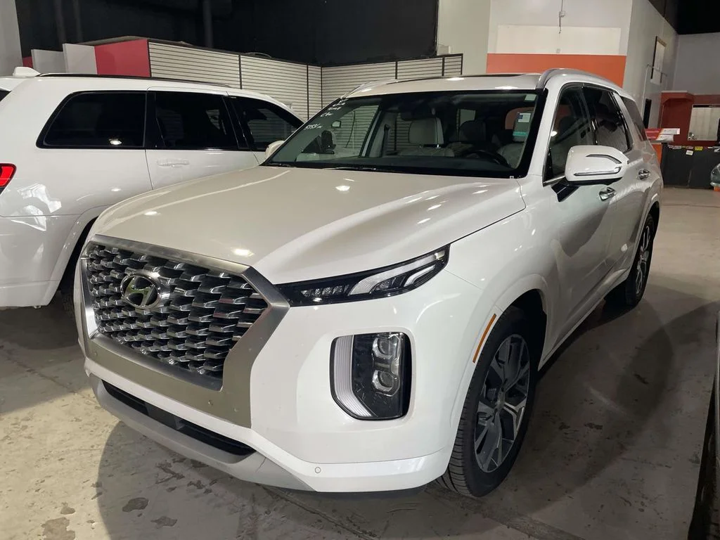 Used 2021 White Hyundai Limited image 3