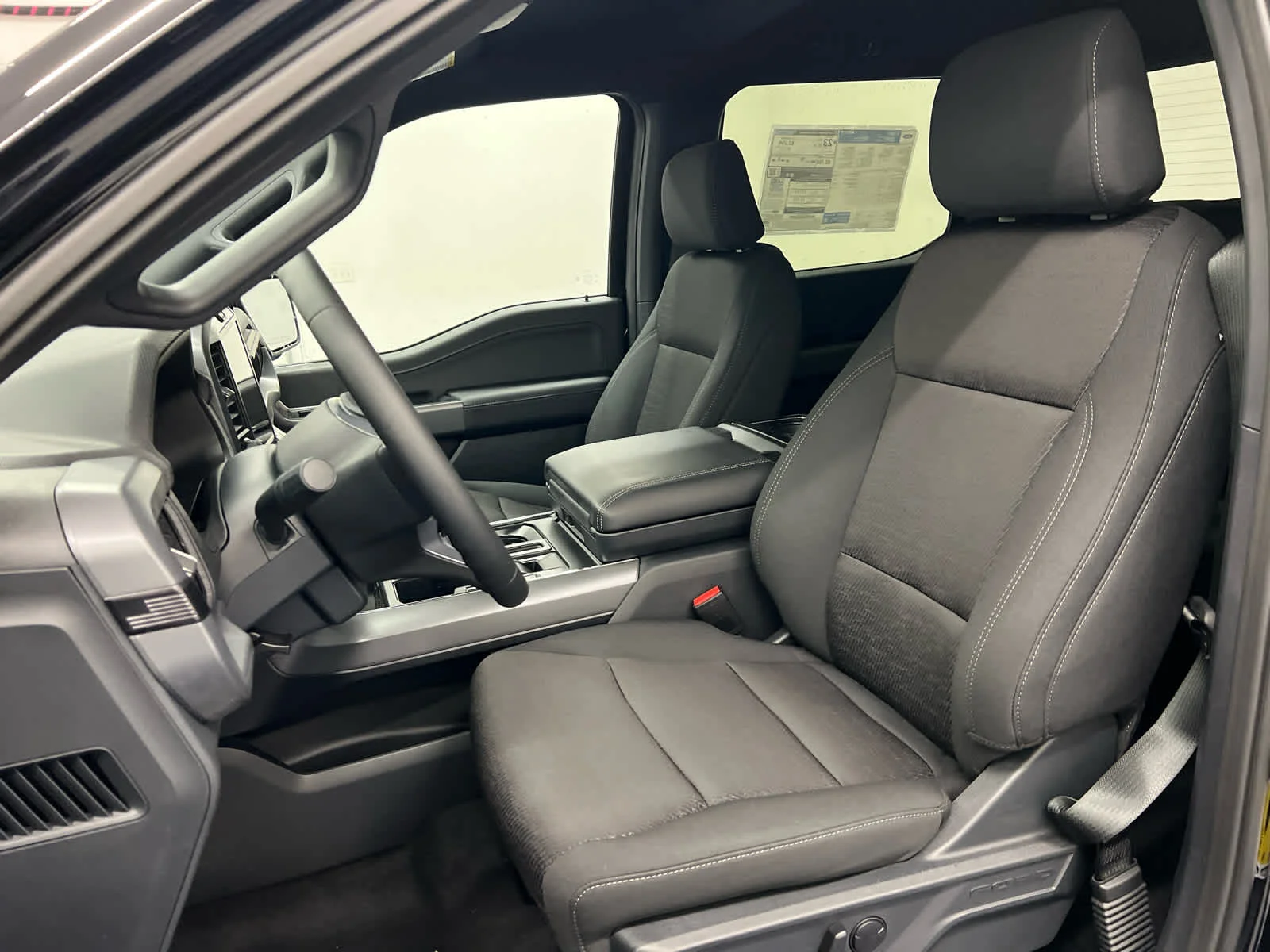 New 2026 Agate Black Metallic Ford XLT image 9
