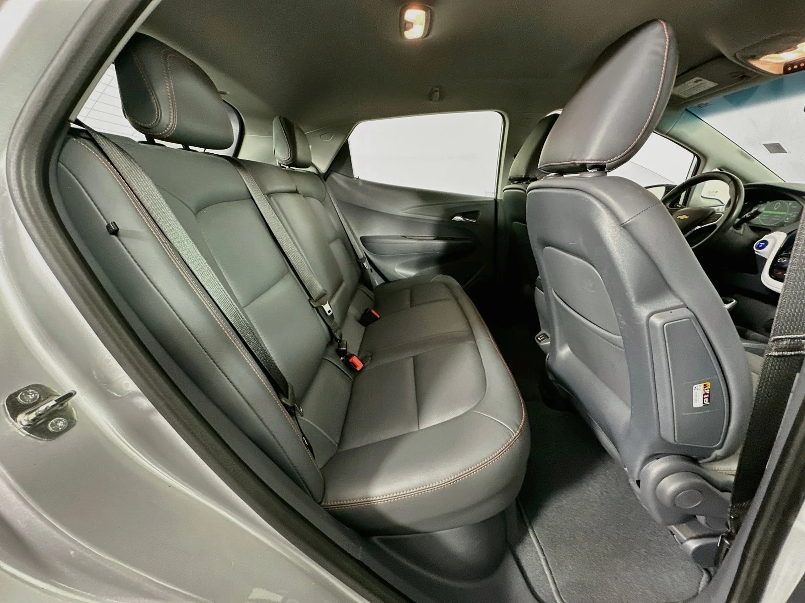 Used 2019 Silver Ice Metallic Chevrolet Premier image 27