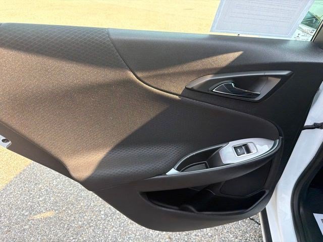 Used 2024 Summit White Chevrolet LT image 14