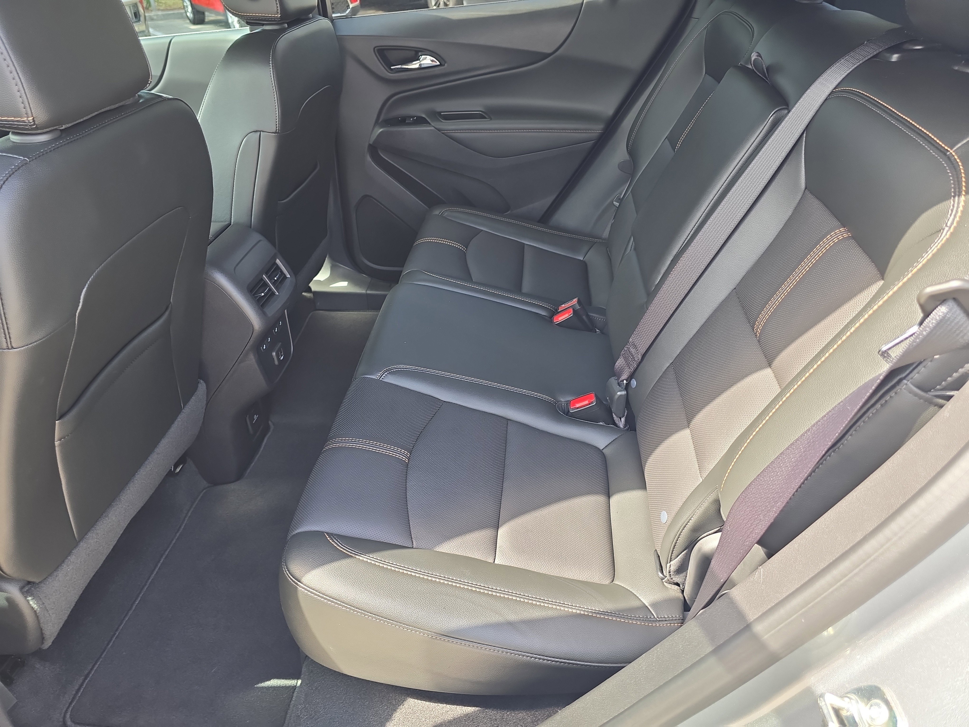 Used 2024 Sterling Gray Metallic Chevrolet Premier image 17