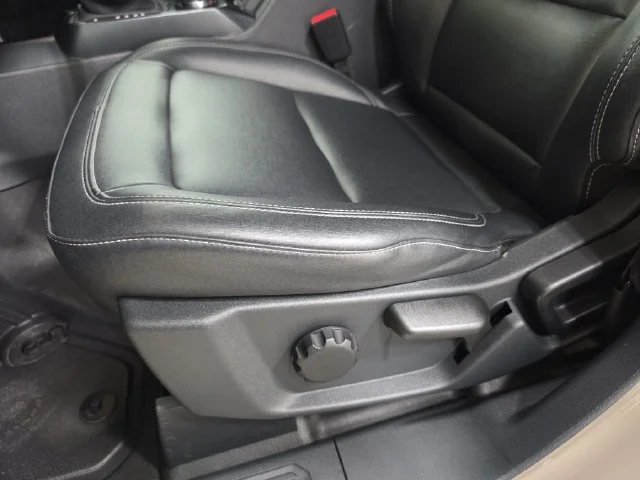 New 2026 Marsh Gray Ford Badlands image 29