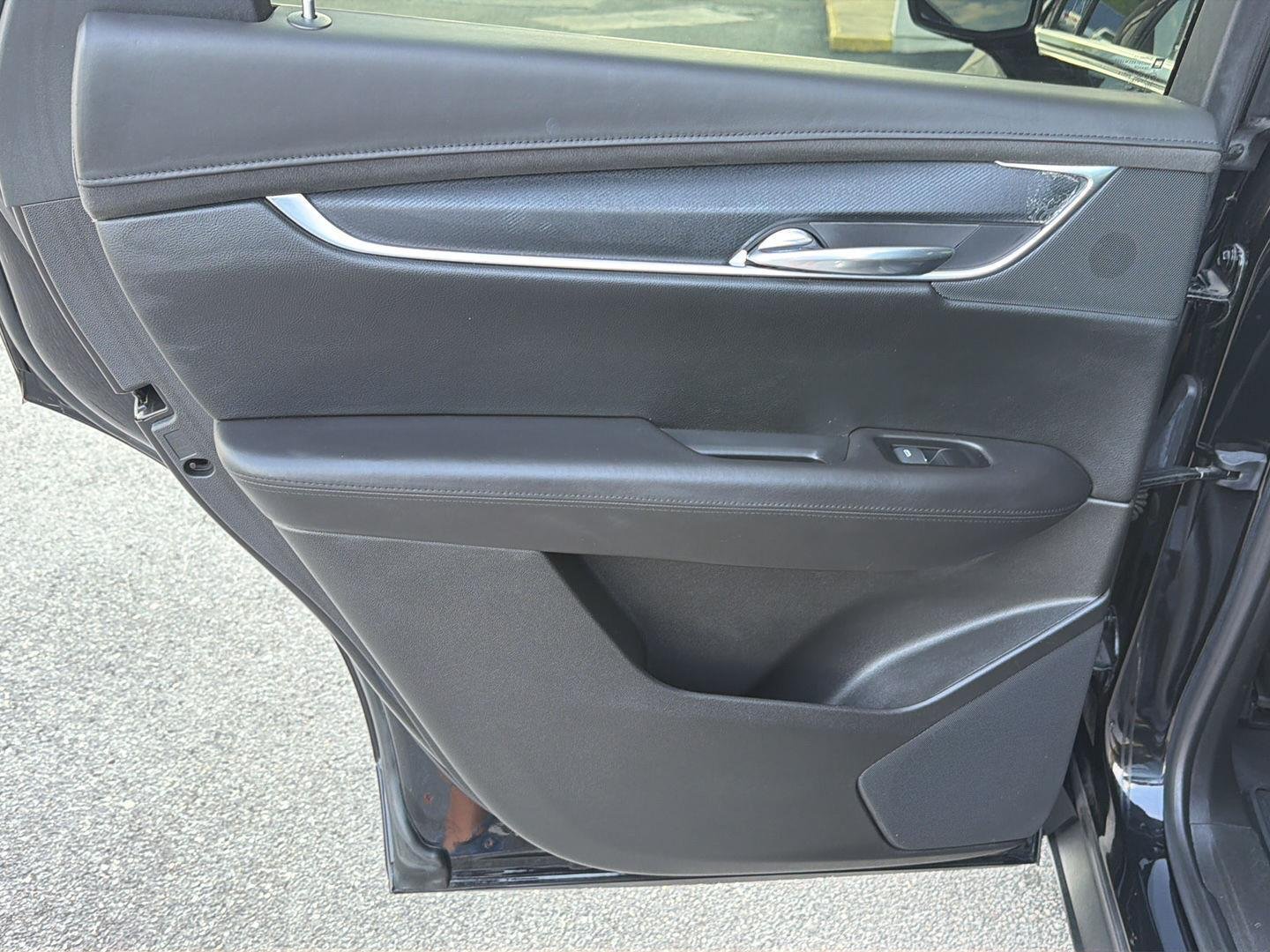 Used 2017 Stellar Black Metallic Cadillac Platinum AWD image 18