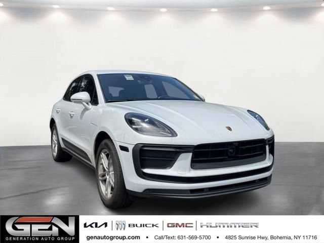 2022 Porsche Macan