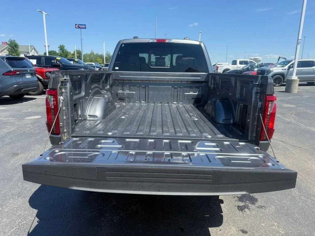 2025 Ford F-150 XLT - Photo 41