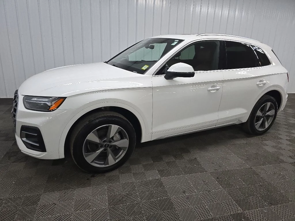 Used 2023 White Audi 40 Premium image 6