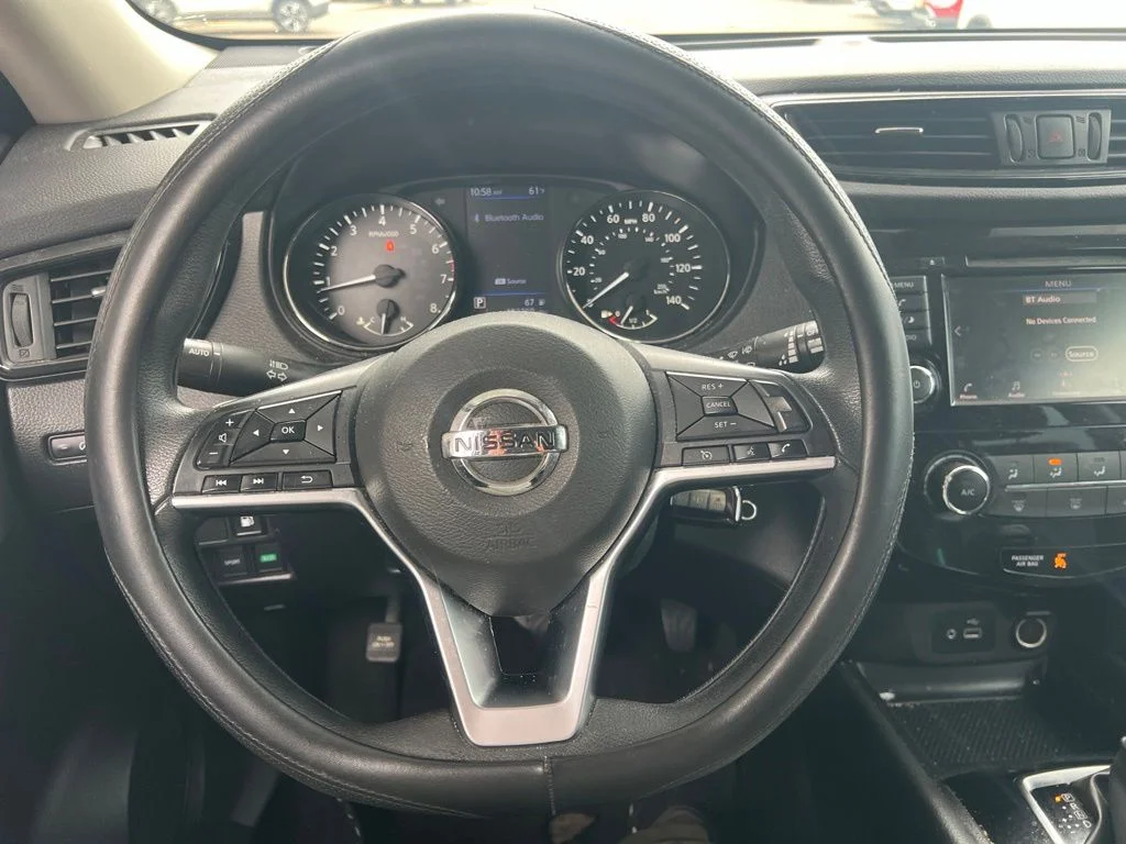 Used 2020 Blue Nissan S image 11