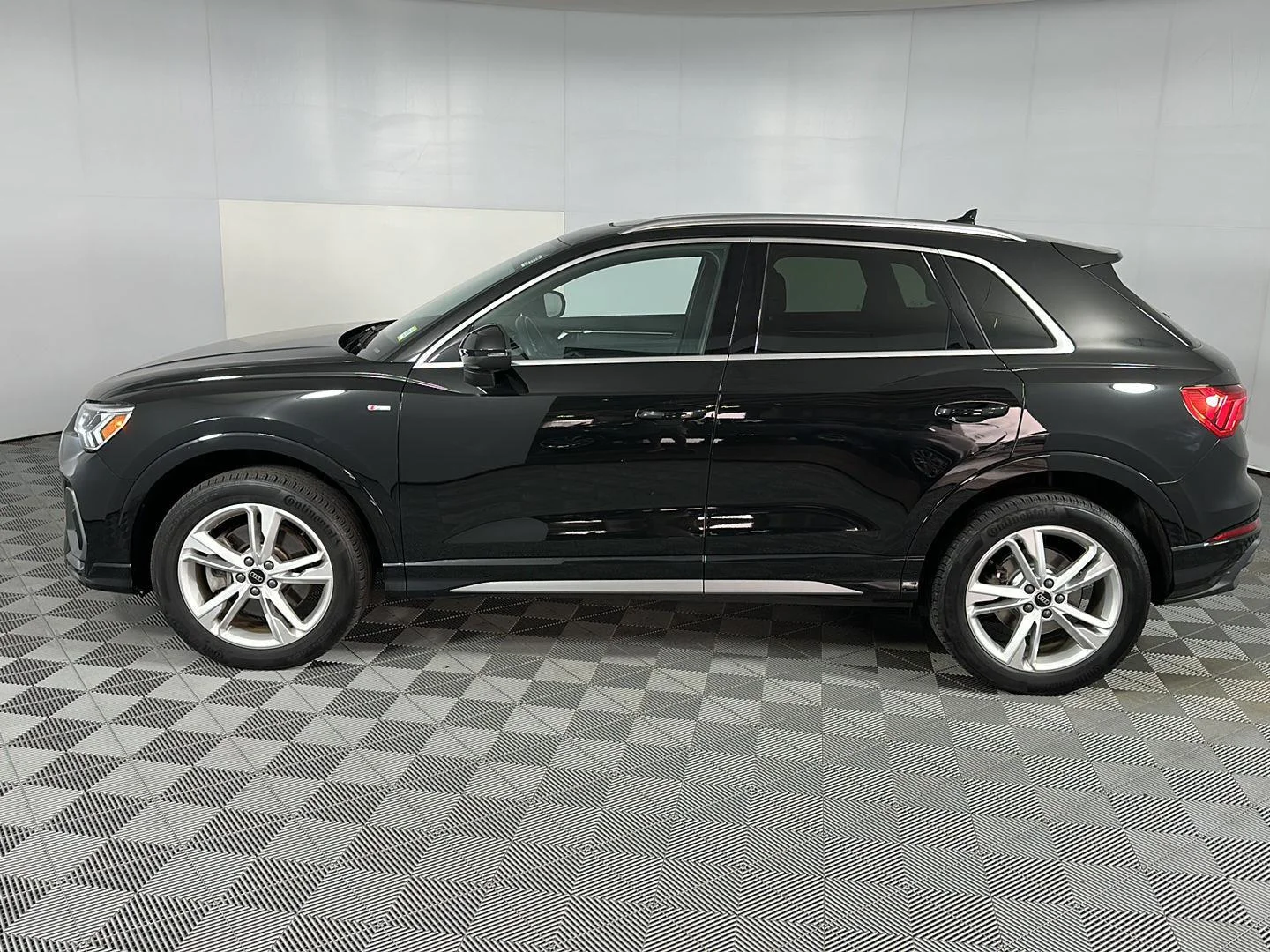 Used 2023 Mythos Black Metallic Audi S line Premium Plus image 11