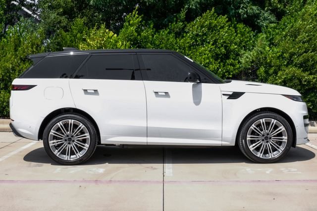 New 2026 White Land Rover Dynamic SE image 10
