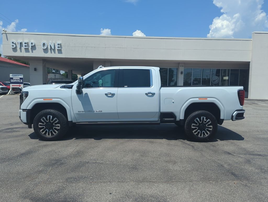Used 2026 White GMC Denali Ultimate image 3