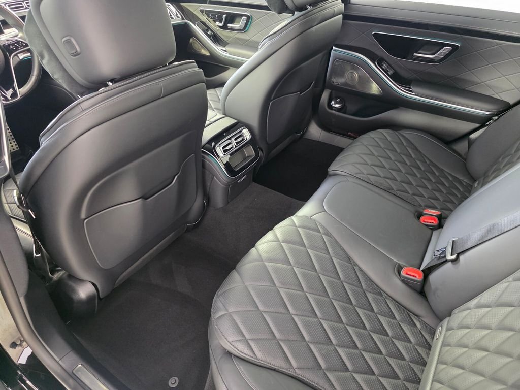 Used 2023 Black Mercedes-Benz S 580 image 15