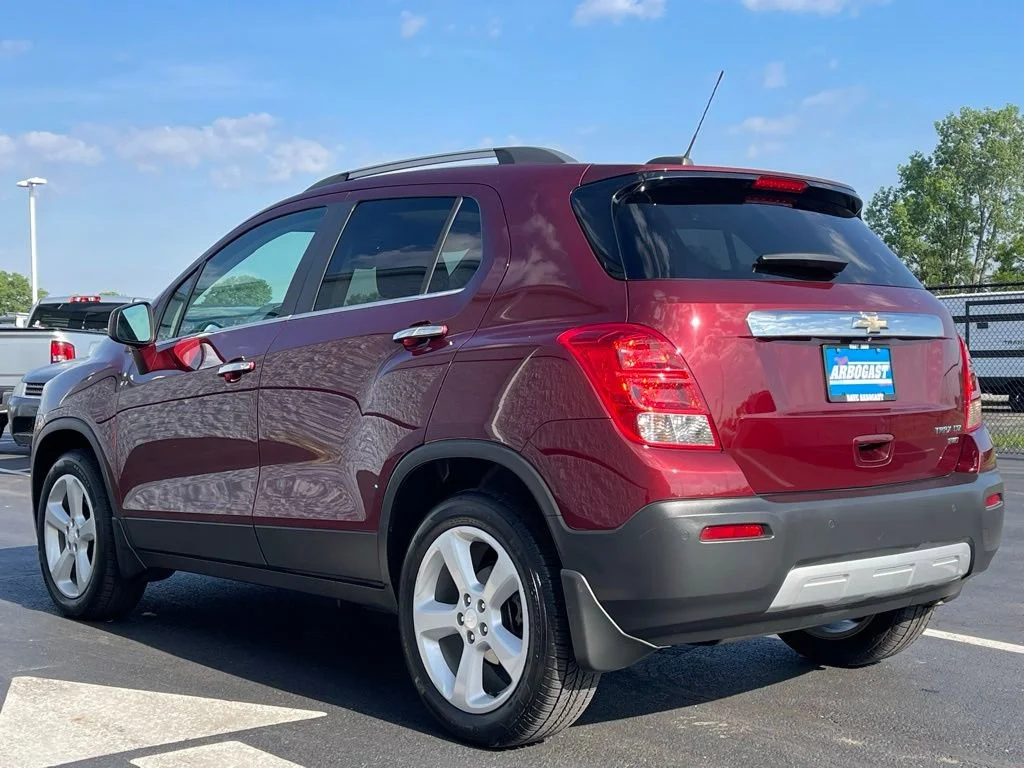Used 2016 CRIMSON METALLIC Chevrolet LTZ image 11