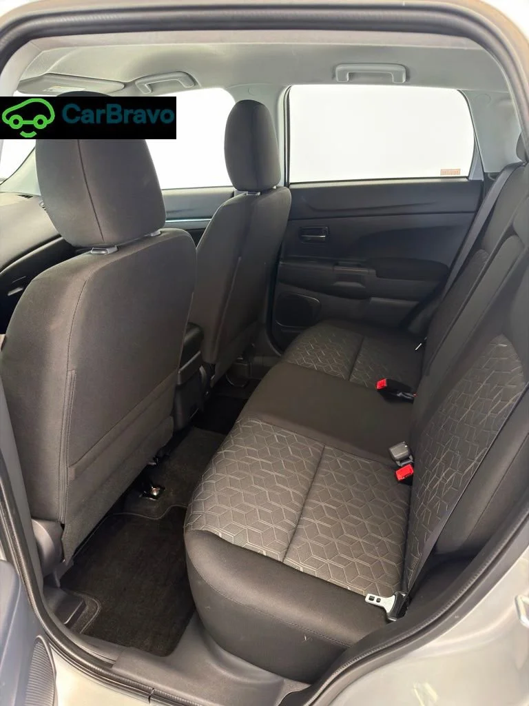 2025 Mitsubishi Outlander Sport ES - Photo 15