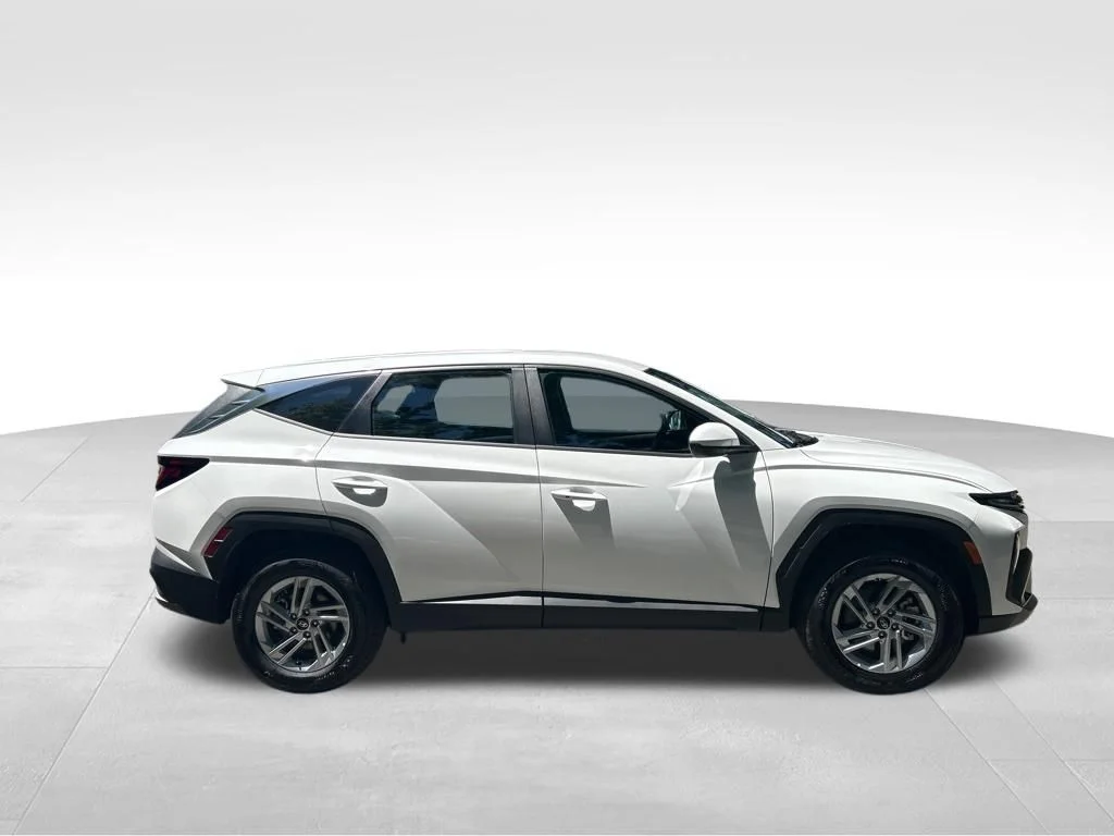 Used 2026 White Hyundai SE image 7
