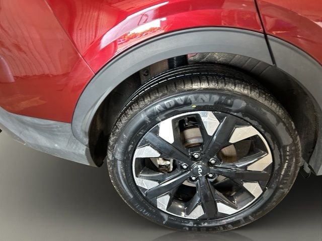 Used 2024 Red Kia X-Line image 29