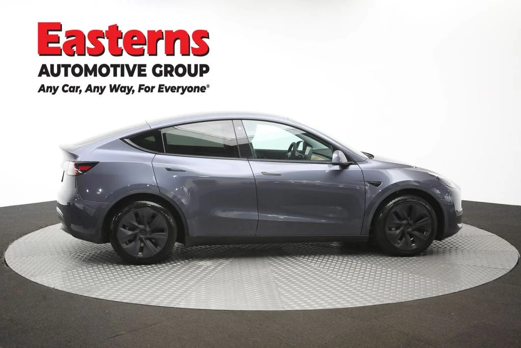 Used 2022 Gray Tesla Long Range image 39