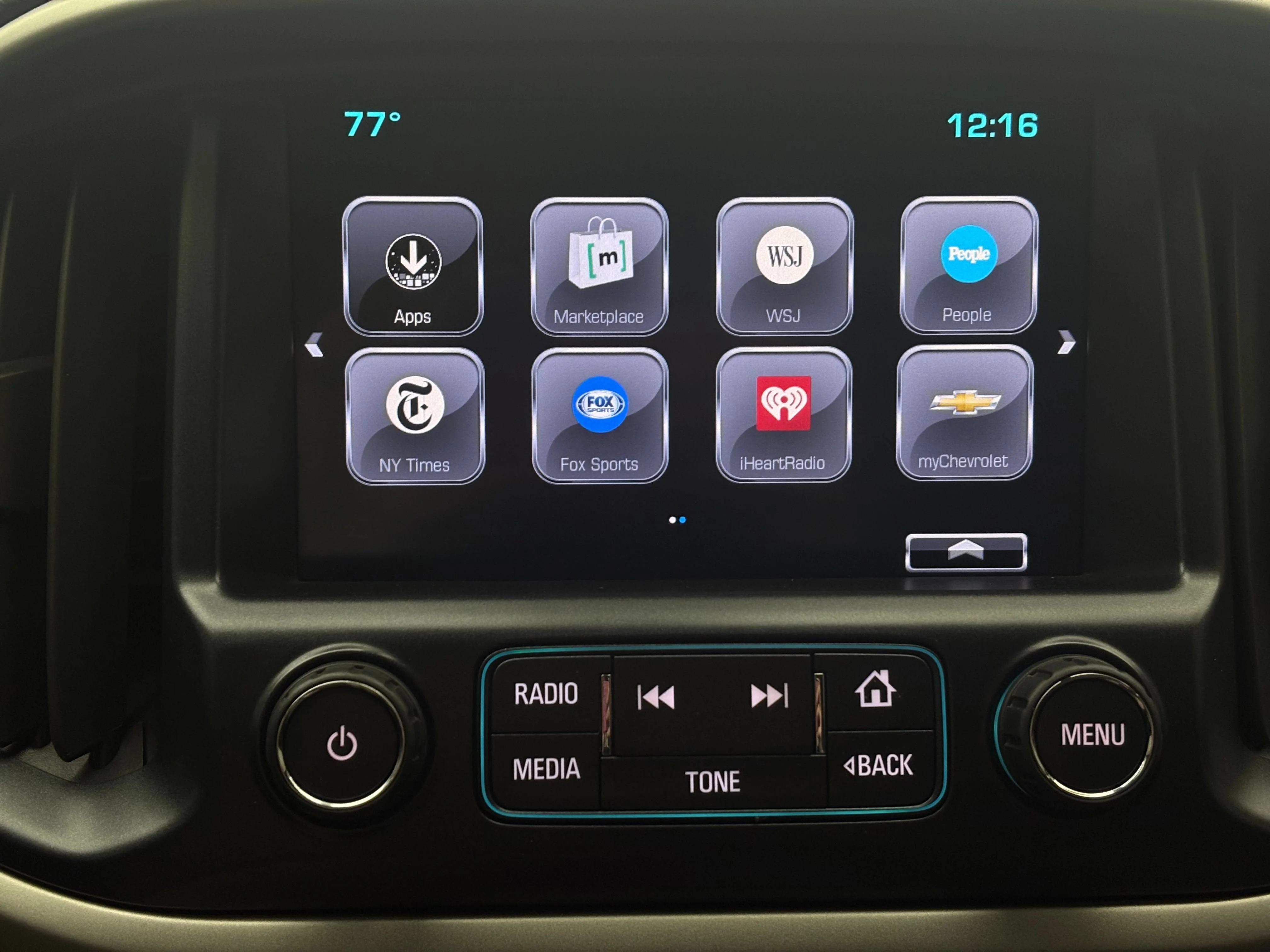 Used 2018 BLACK Chevrolet 4WD Z71 image 24
