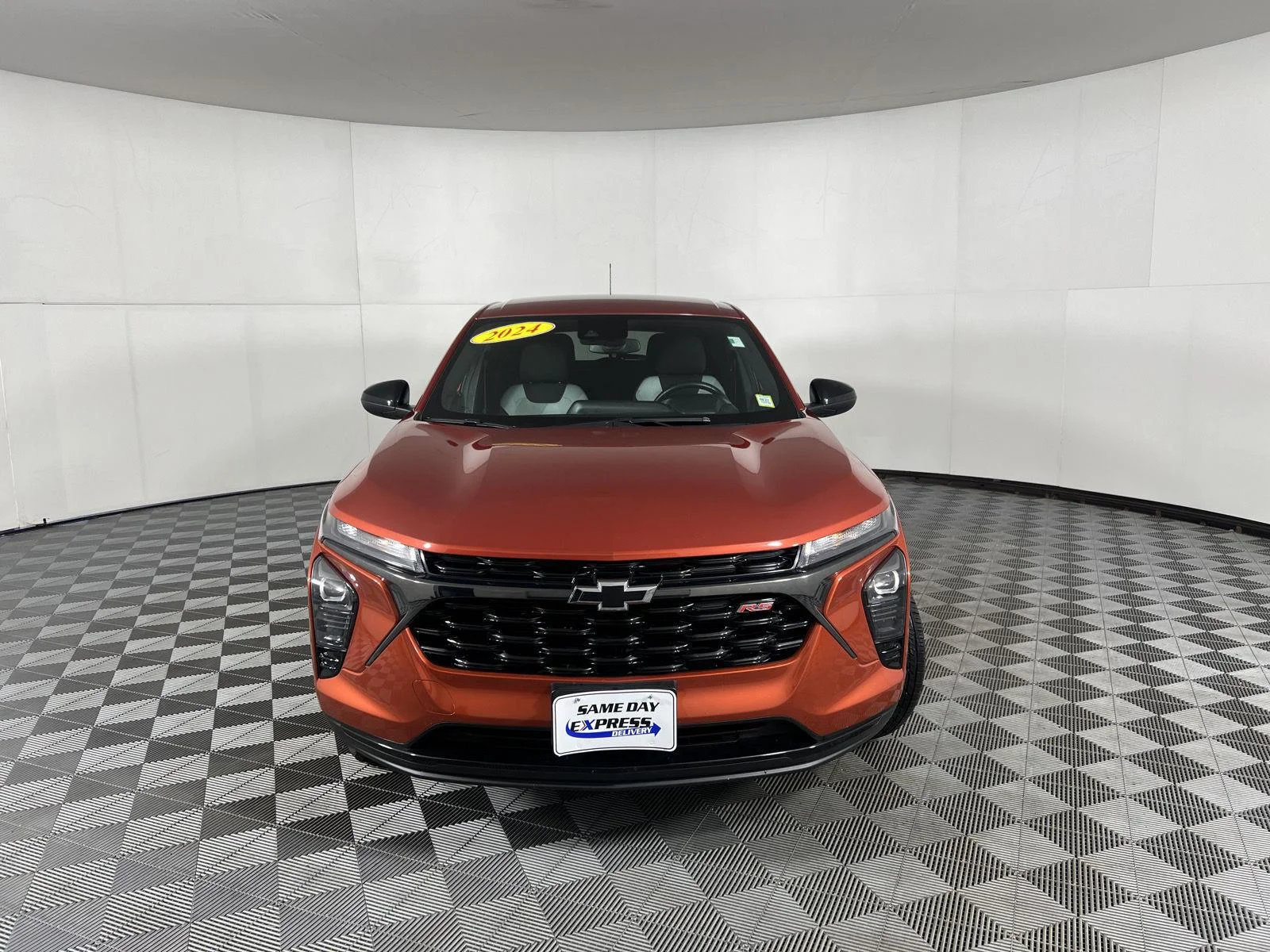 Used 2024 Cayenne Orange Metallic Chevrolet 1RS image 20